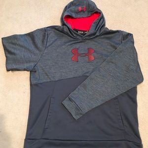 Under Armour Sweatshirt